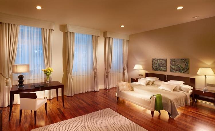 Luxury Suite